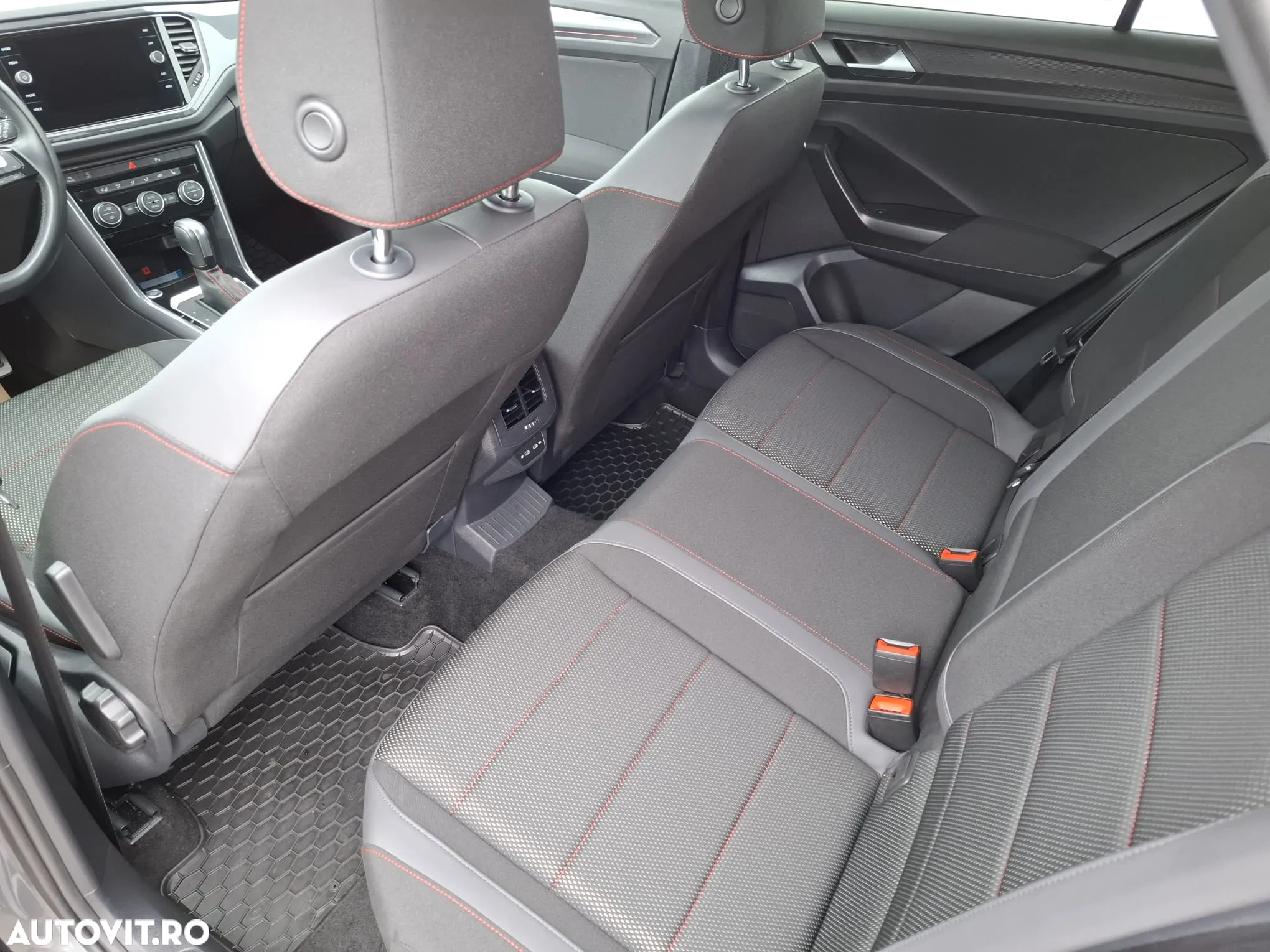 Volkswagen T-ROC 1.5 TSI DSG Sport - 10