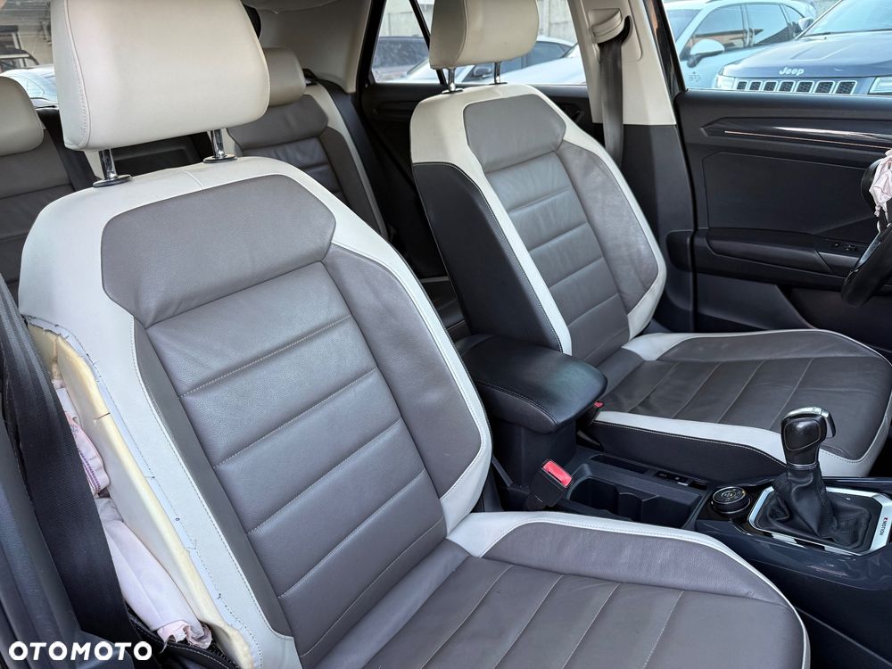 Volkswagen T-Roc - 15