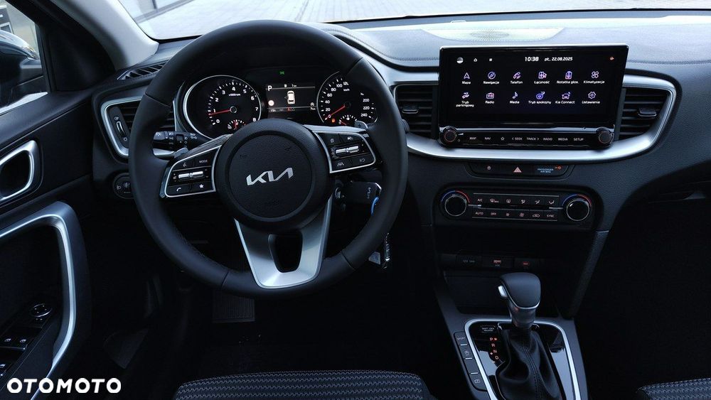 Kia Ceed - 16