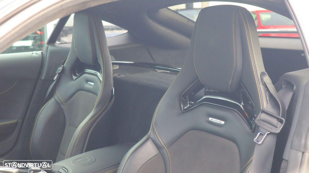 Mercedes-Benz AMG GT R - 13