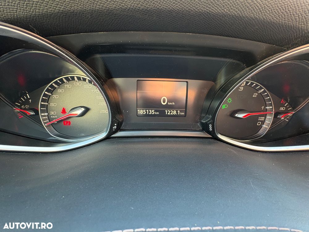 Peugeot 308 BlueHDi 130 Stop & Start GT Pack - 9