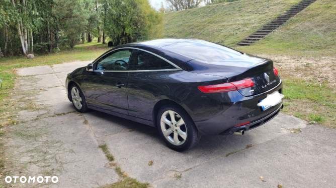 Renault Laguna 2010 photo 4