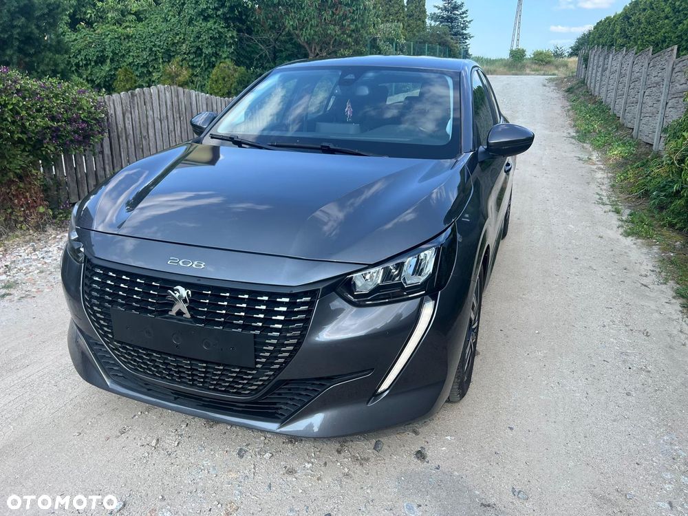 Peugeot 208 - 10