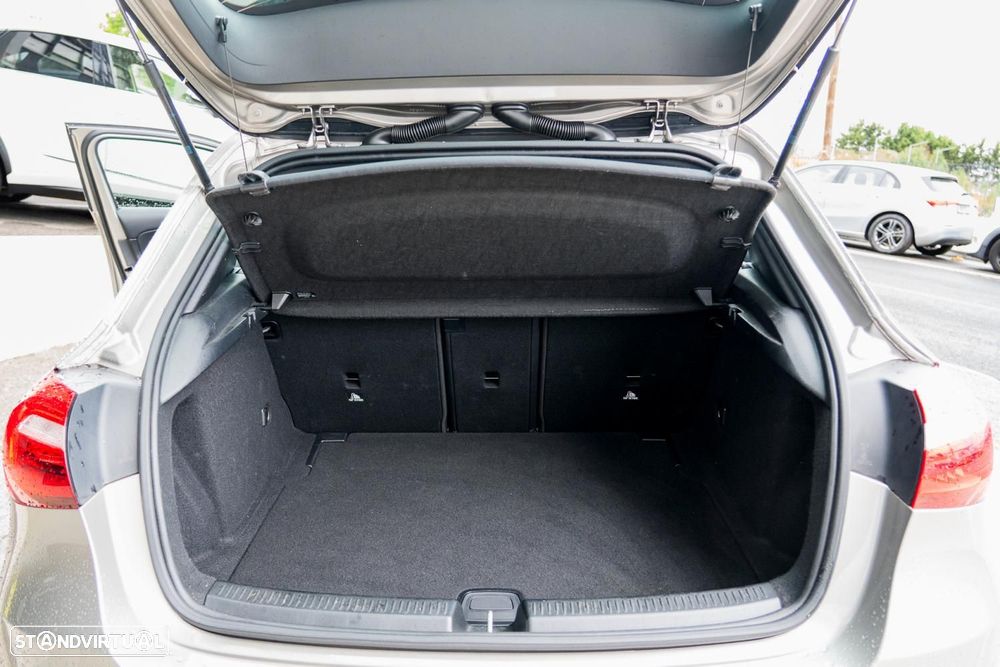 Mercedes-Benz A 180 Progressive - 19