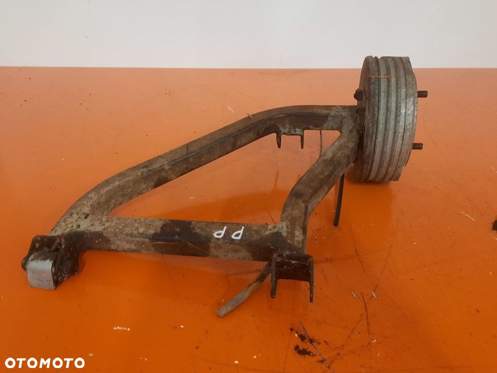 LIGIER AMBRA 99-06 ZWROTNICA PIASTA KOŁA PRAWA TYŁ LDW 502 M3 - 2