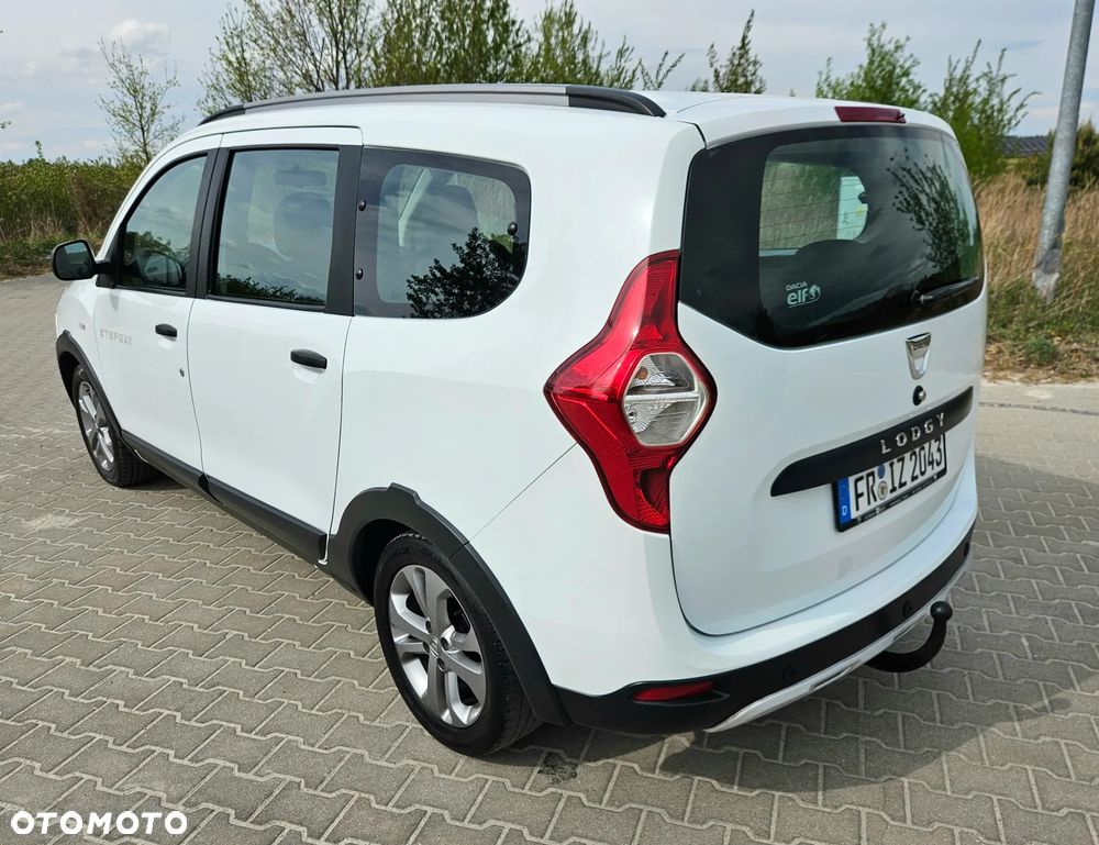Dacia Lodgy dCi 110 Stepway - 19