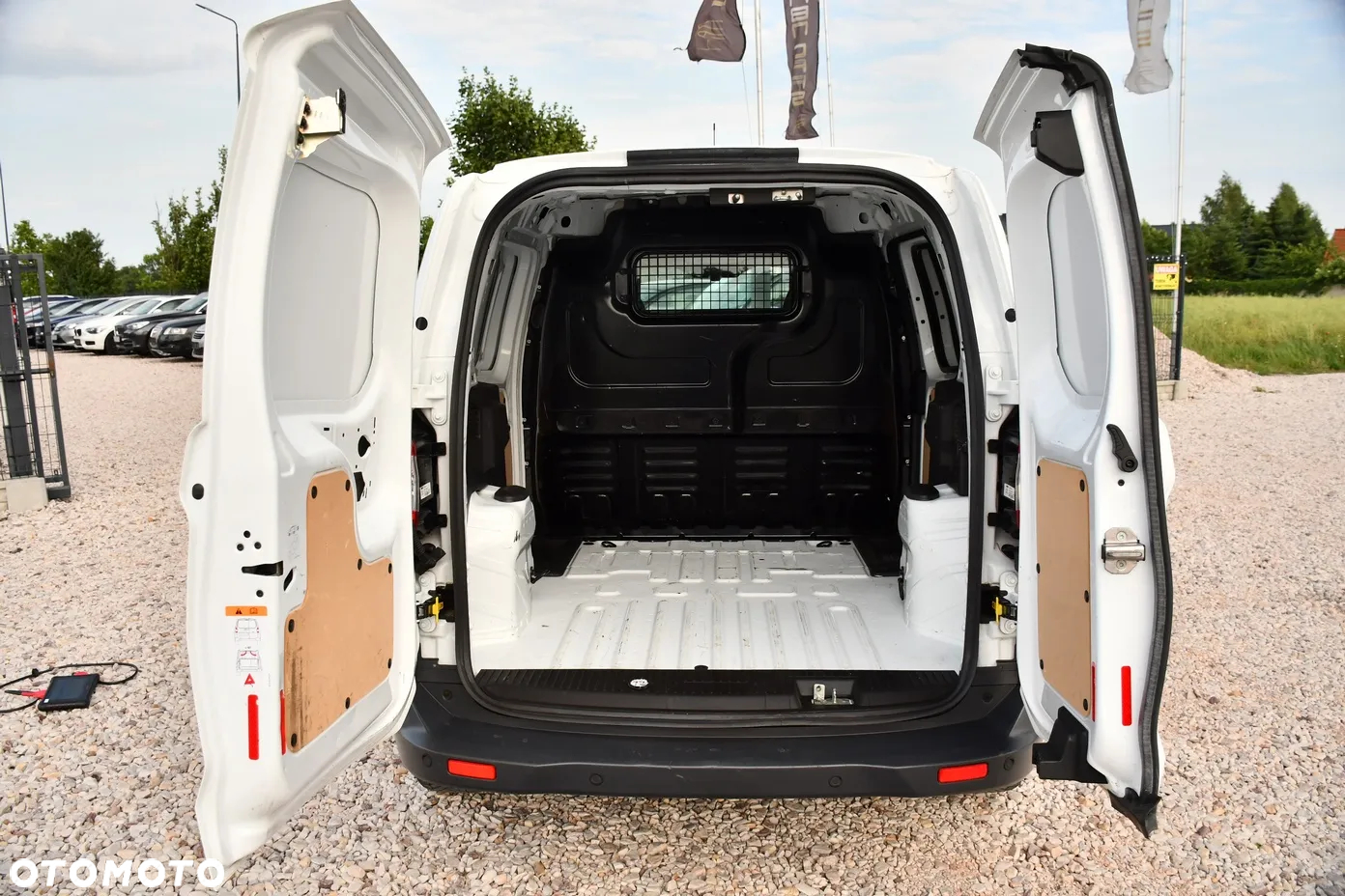Ford Transit Courier - 35