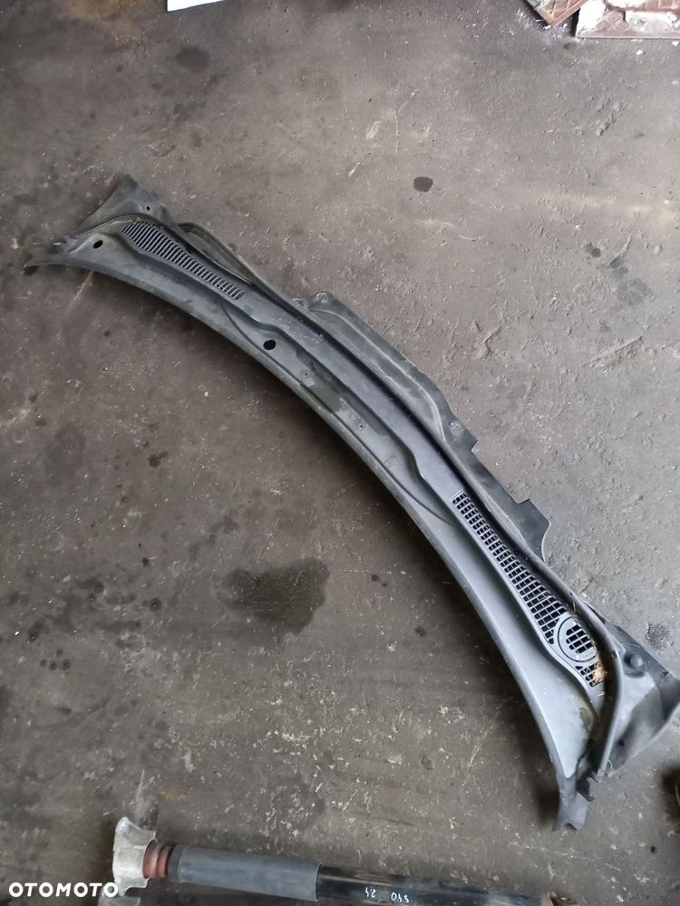 Podszybie volvo s40 04r cale nie popękane - 1