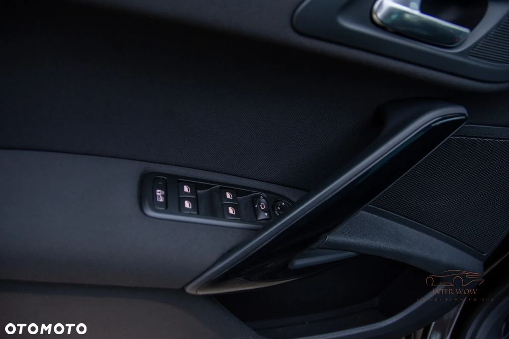 Peugeot 508 RXH Hybrid4 - 16