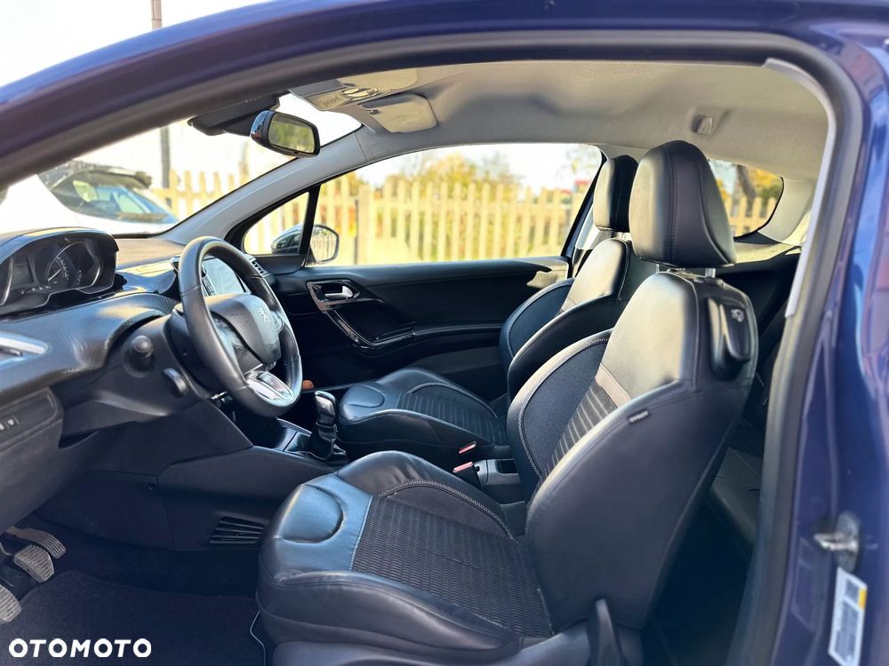Peugeot 208 - 9