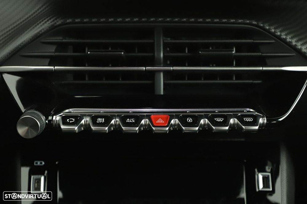 Peugeot 2008 1.2 PureTech Allure EAT8 - 14