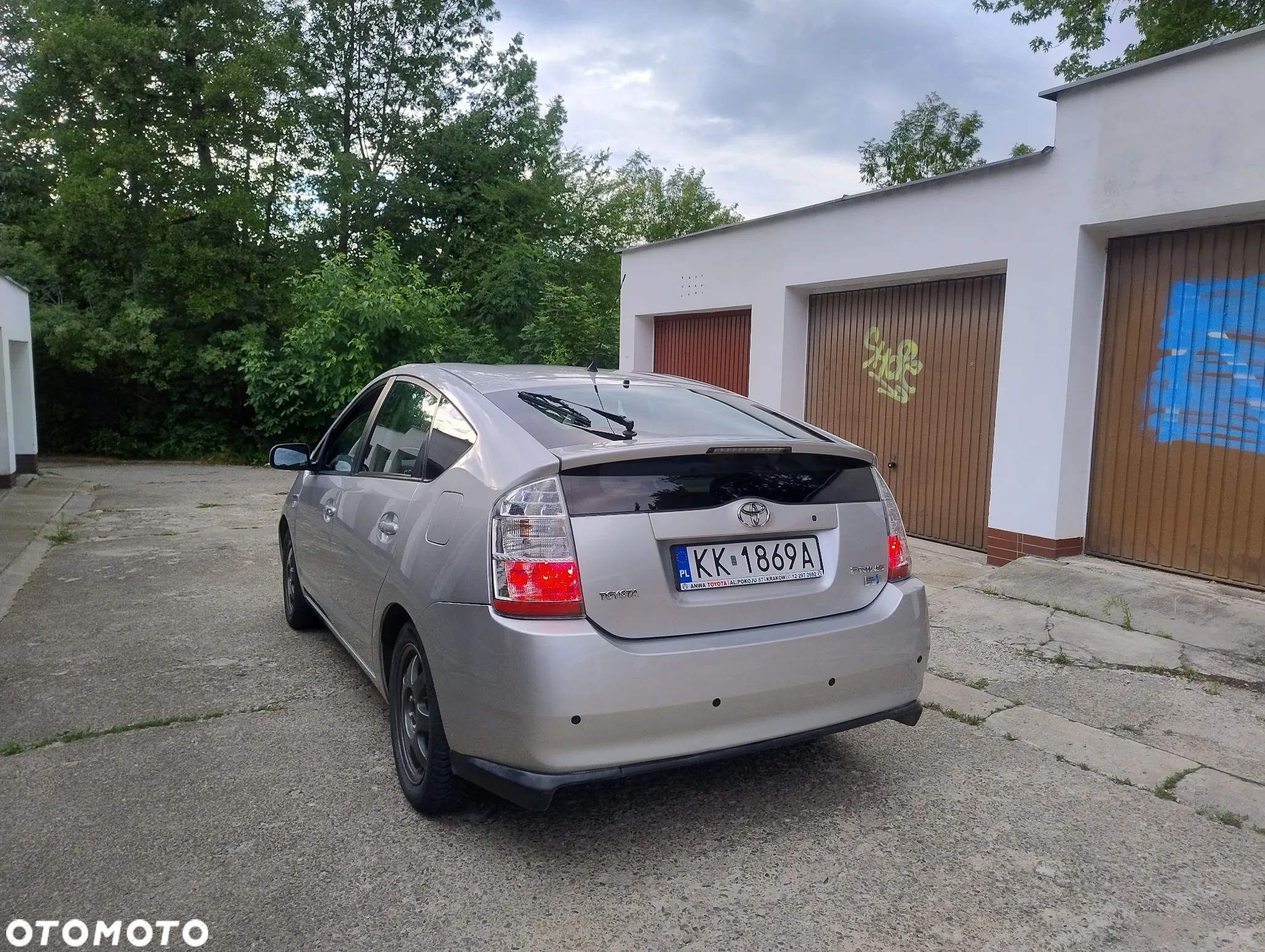 Toyota Prius (Hybrid) Sol - 10