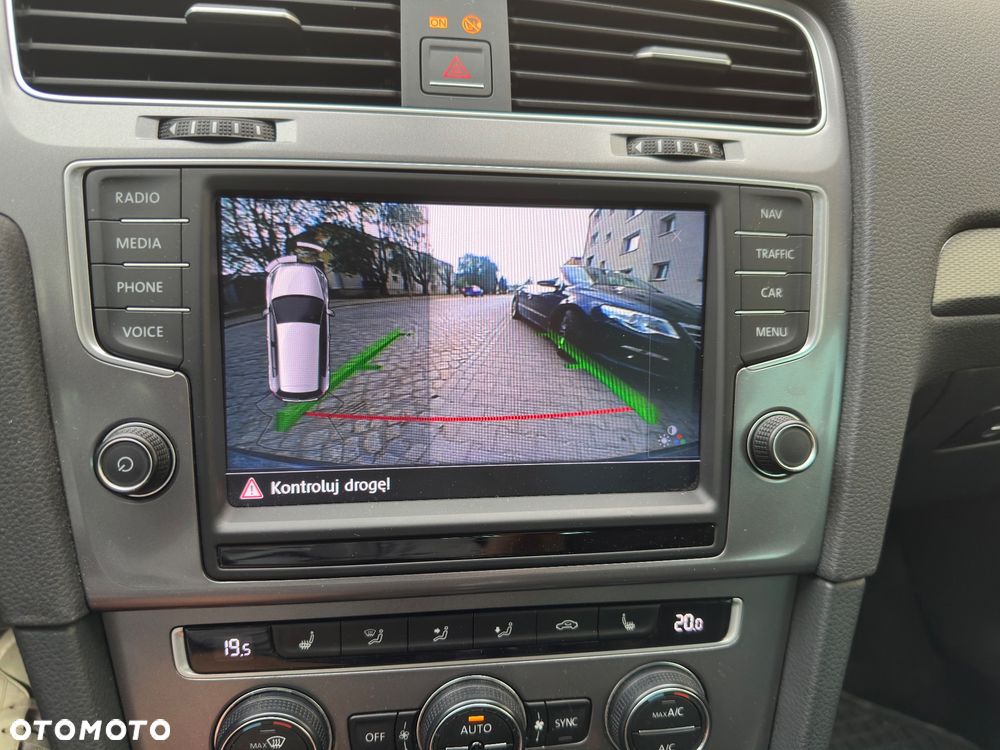 Volkswagen Golf 1.4 TSI BlueMotion Technology DSG Lounge - 2