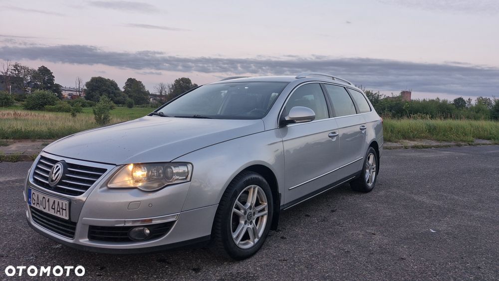 Volkswagen Passat - 1