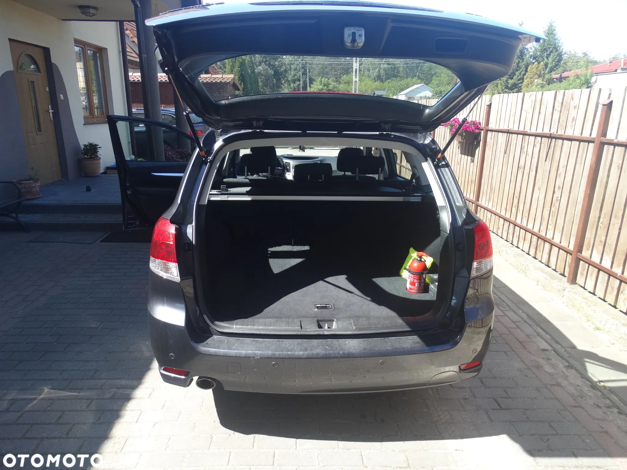 Subaru Legacy - 8
