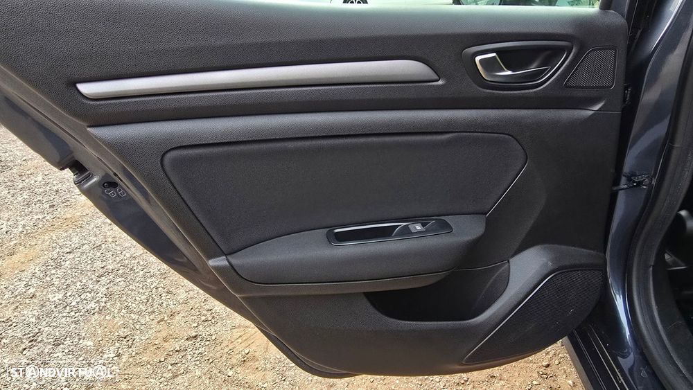 Renault Mégane 1.5 Blue dCi Intens - 39