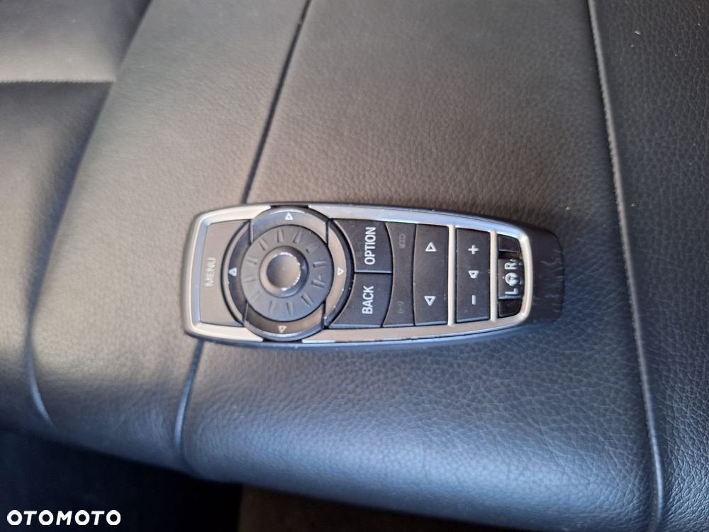 BMW Seria 5 530d Sport-Aut - 25