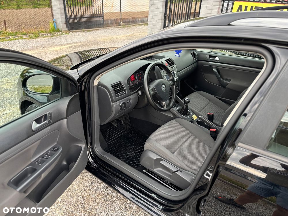 Volkswagen Golf - 5