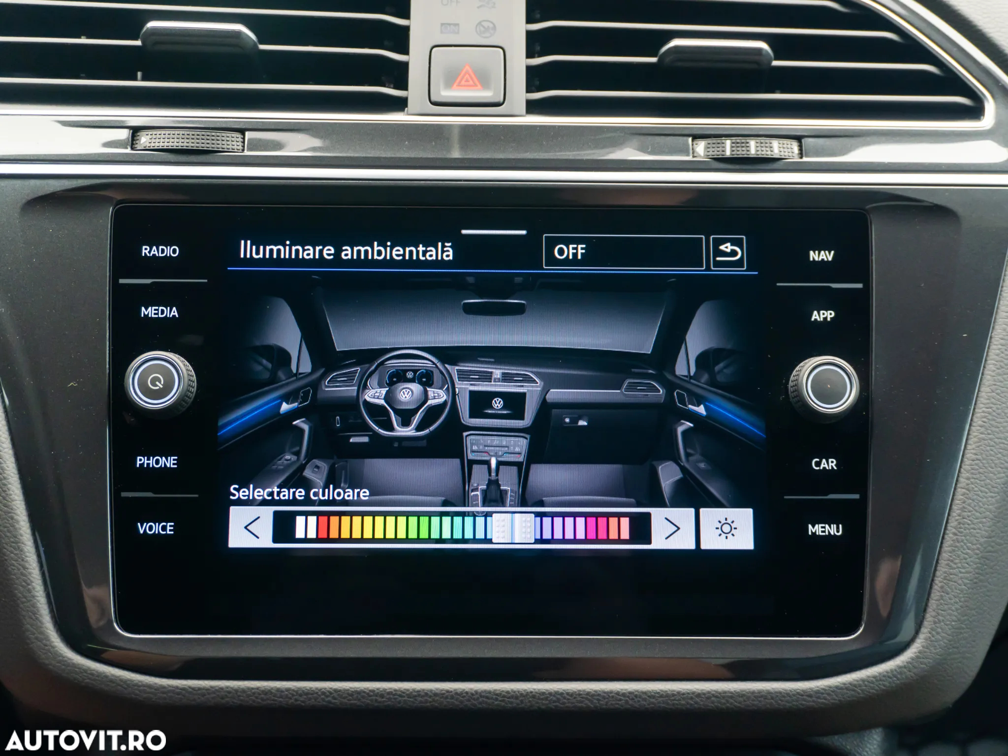 Volkswagen Tiguan 2.0 TDI SCR DSG R-Line - 37