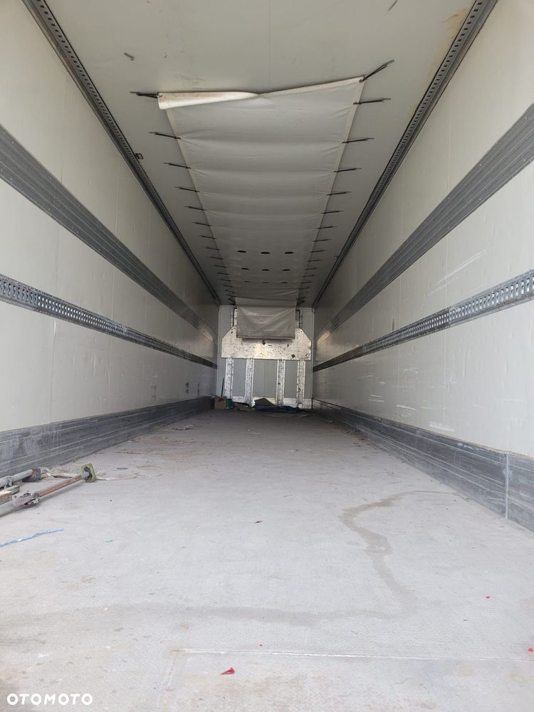 Schmitz Cargobull SKO 24 - 6
