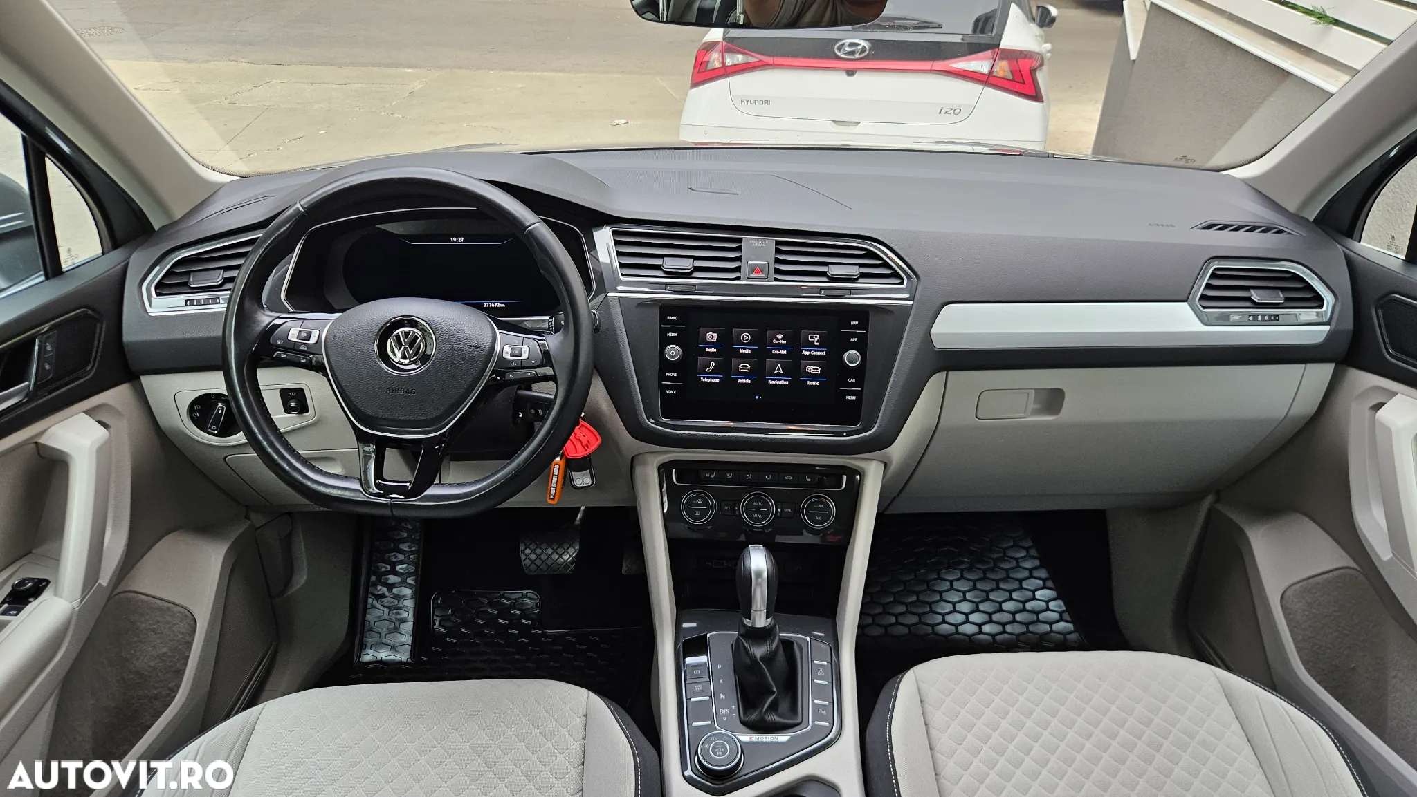 Volkswagen Tiguan 2.0 TDI 4Mot DSG Comfortline - 20