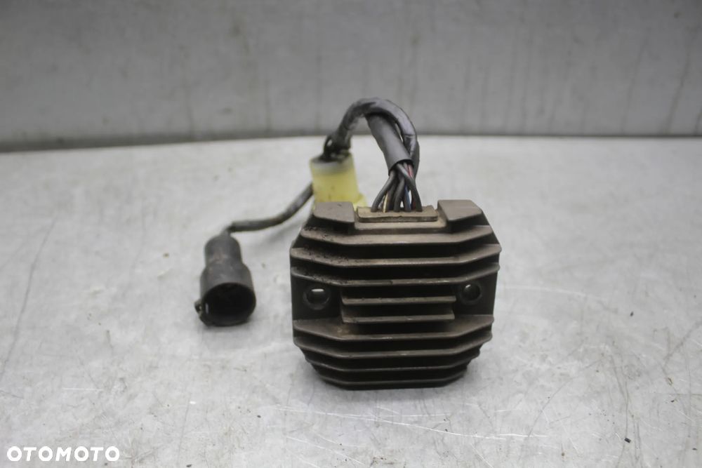 Kawasaki ZX6r 00-02r Regulator napięcia - 1