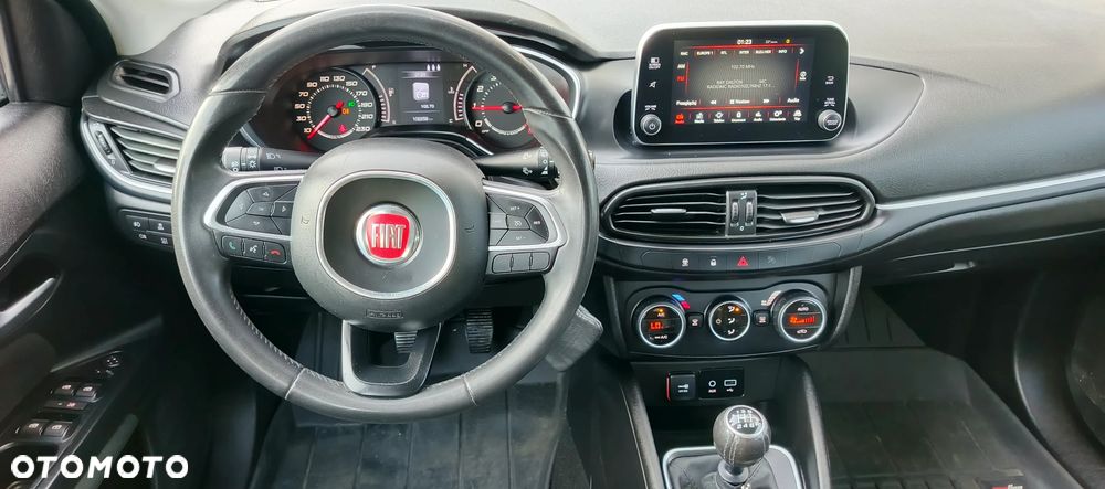 Fiat Tipo 1.4 16v Lounge EU6d - 21