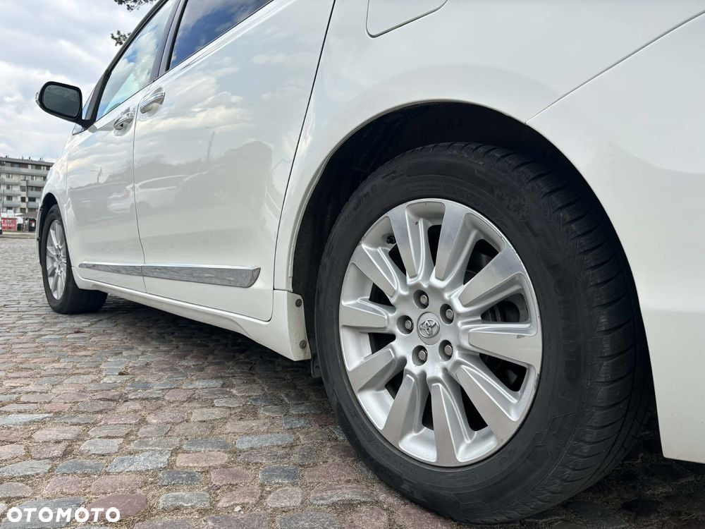 Toyota Sienna 3.5 XLE AWD - 8