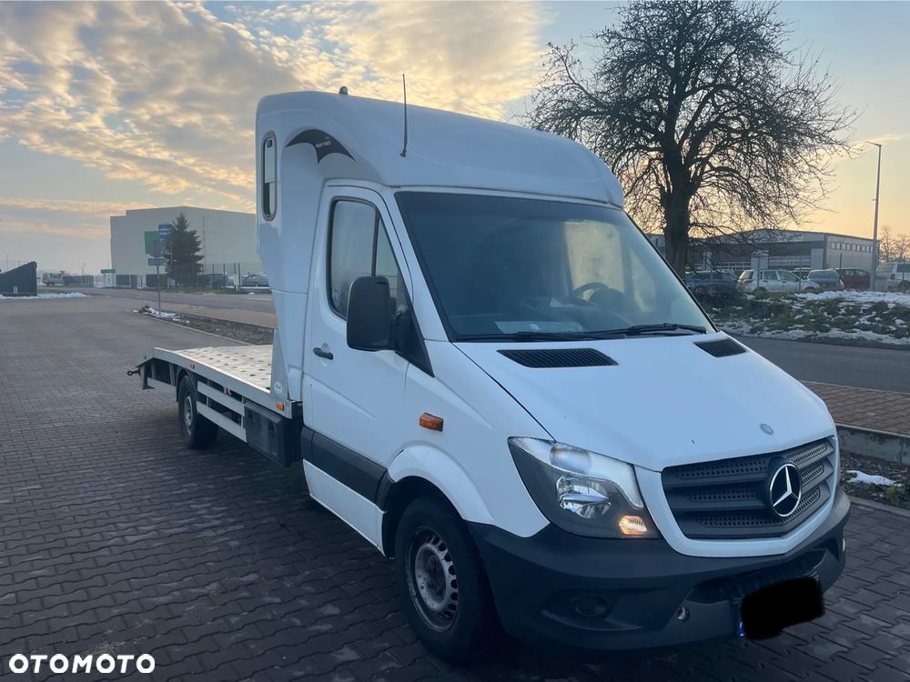 Mercedes-Benz Sprinter - 2