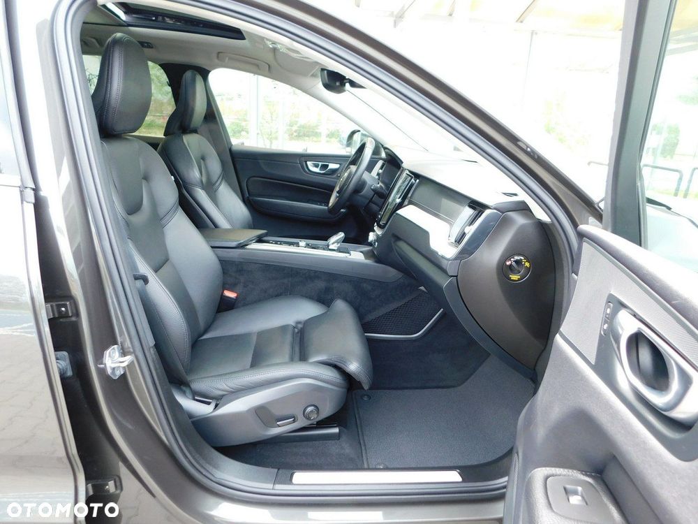 Volvo XC 60 B4 B Inscription - 9