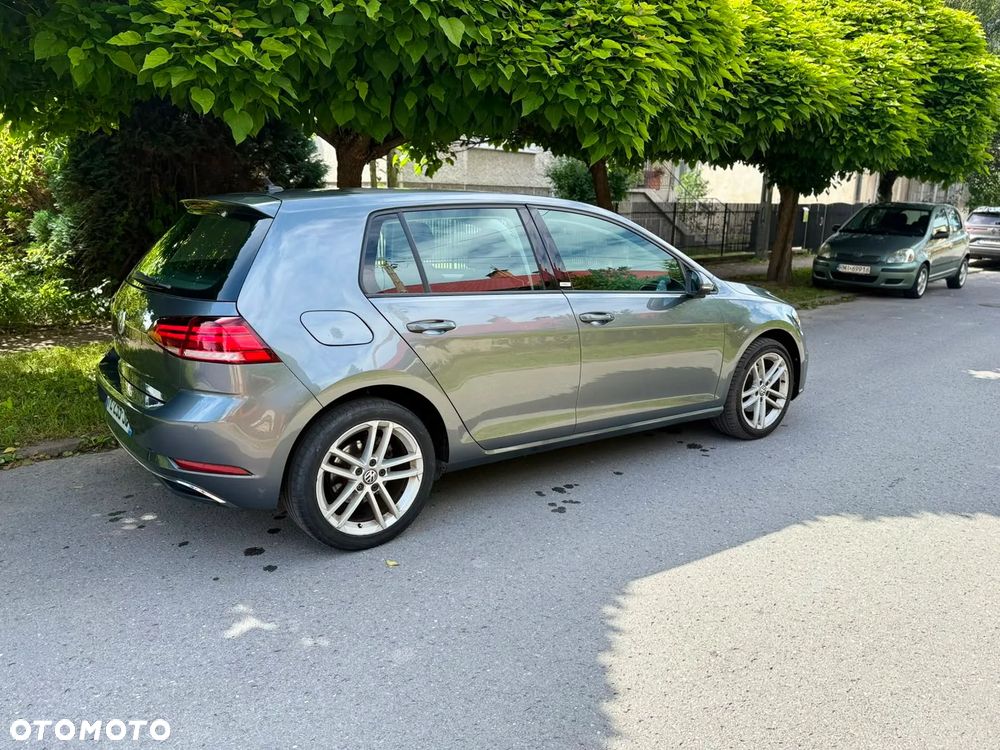 Volkswagen Golf - 11
