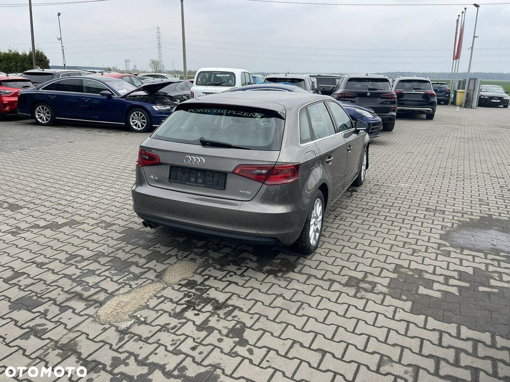 Audi A3 Sportback 1.4 TFSI Attraction - 4