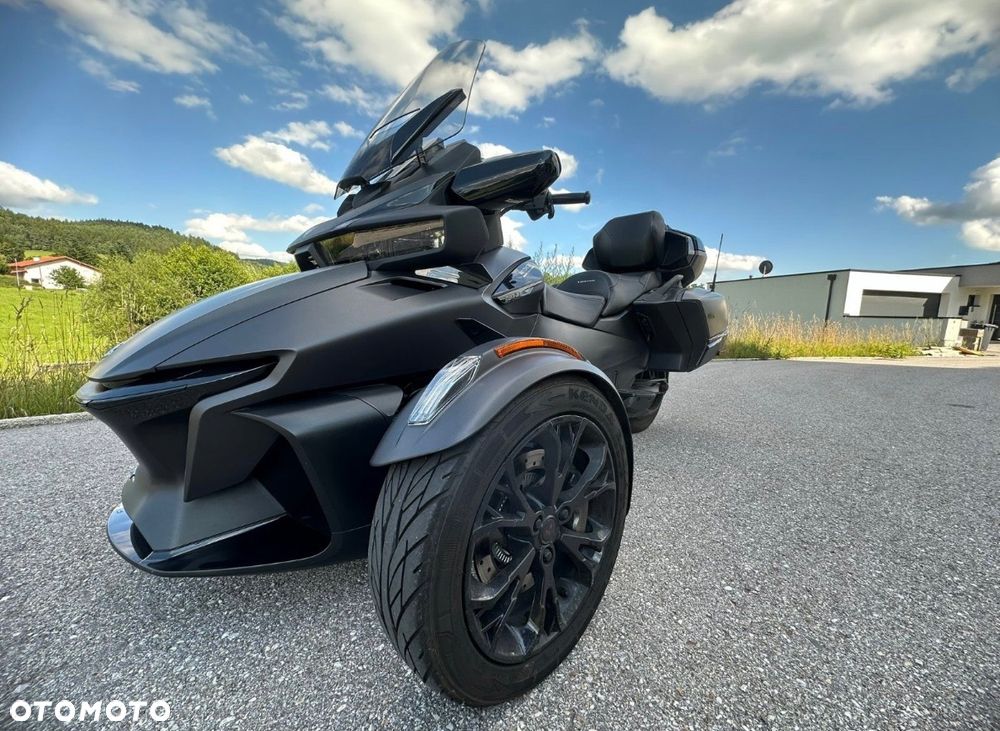 Can-Am Spyder - 1