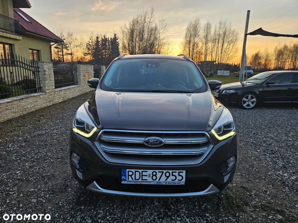 Ford Kuga 1.5 EcoBoost 2x4 Titanium - 2