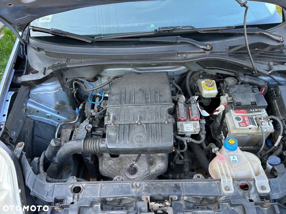 Fiat Grande Punto Actual 1.4 8V Estiva Blue&Me - 14