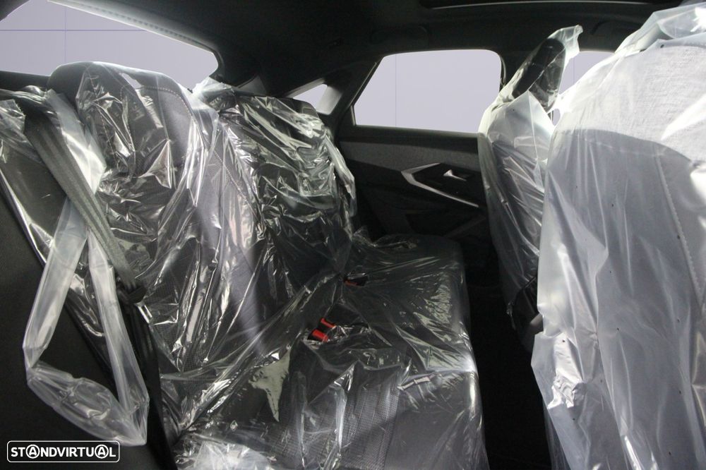 Peugeot E-3008 73 kWh Allure - 13