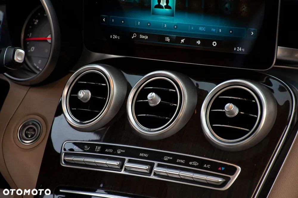 Mercedes-Benz GLC 300 4Matic 9G-TRONIC AMG Line - 37