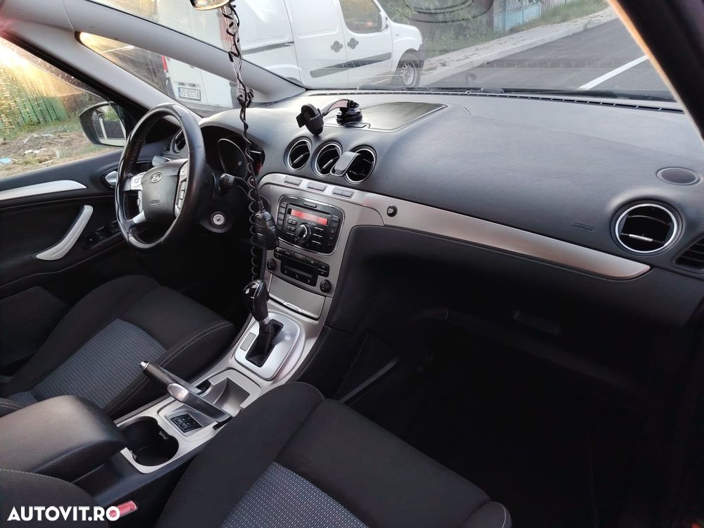 Ford S-Max - 15