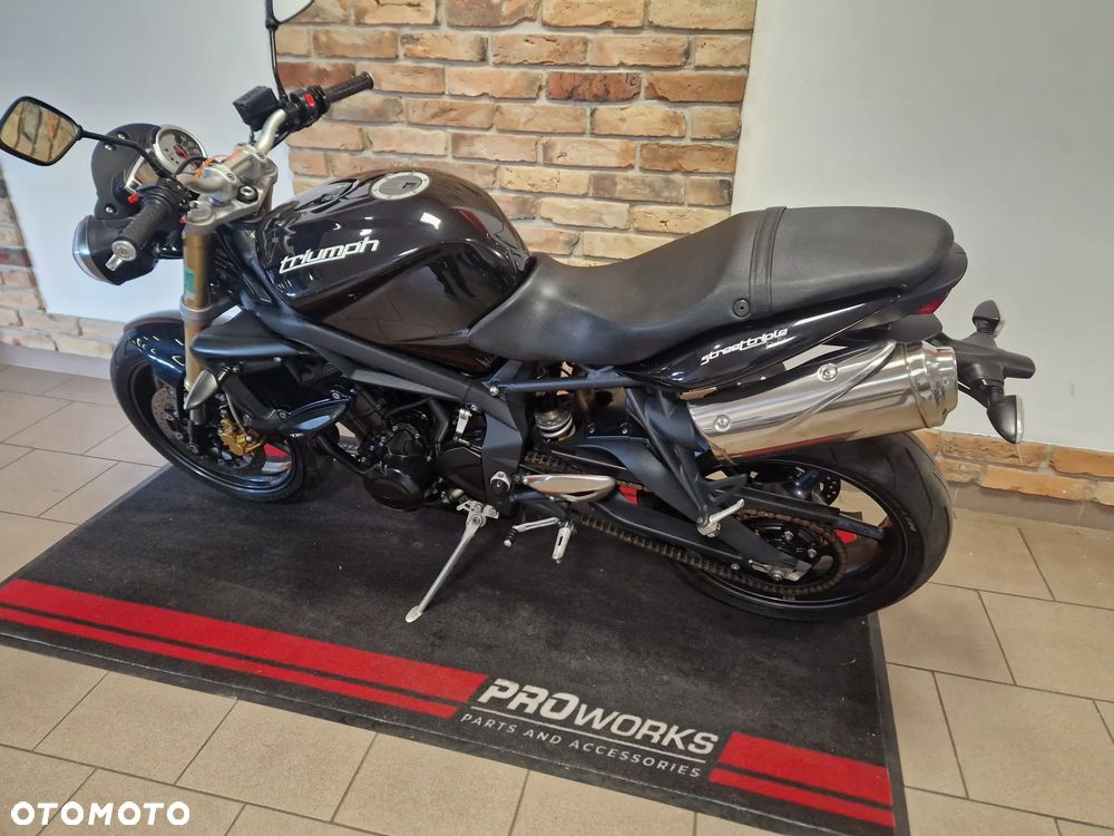 Triumph Street Triple - 4