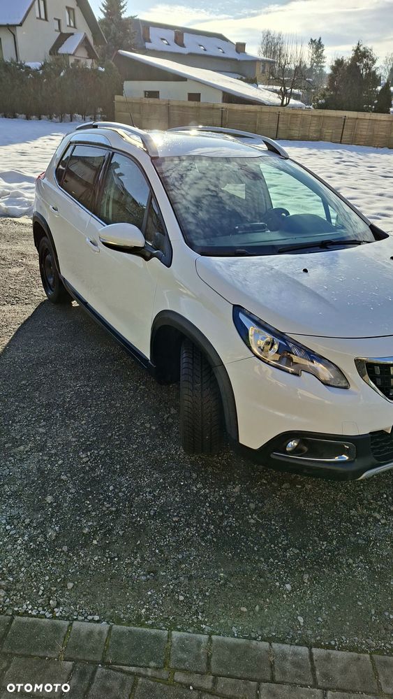 Peugeot 2008 - 8