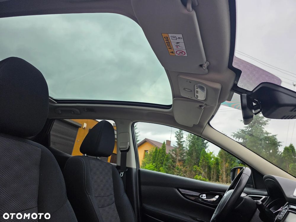 Nissan Qashqai 1.6 DIG-T N-Connecta - 29