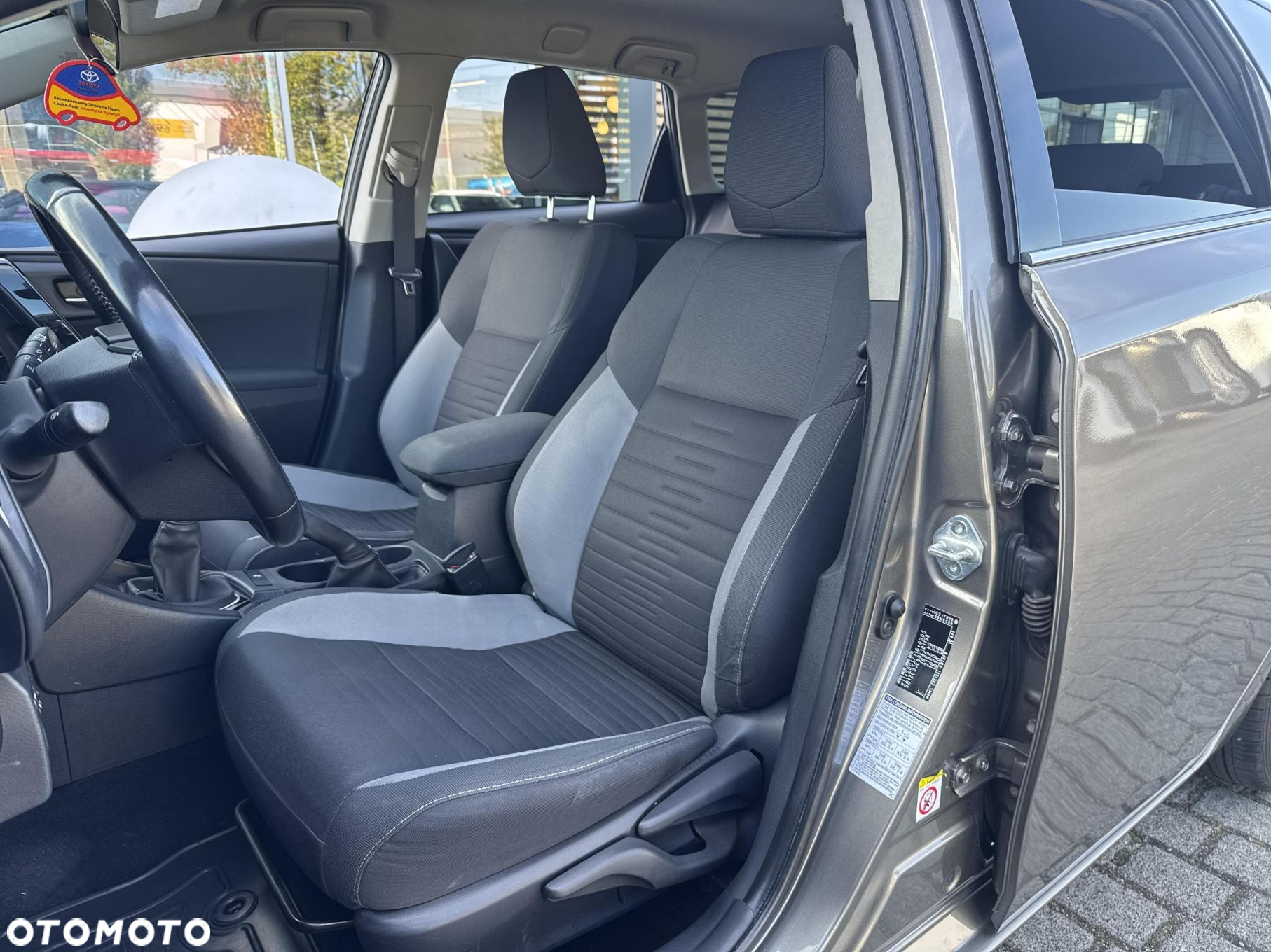 Toyota Auris 1.6 Premium Comfort - 17