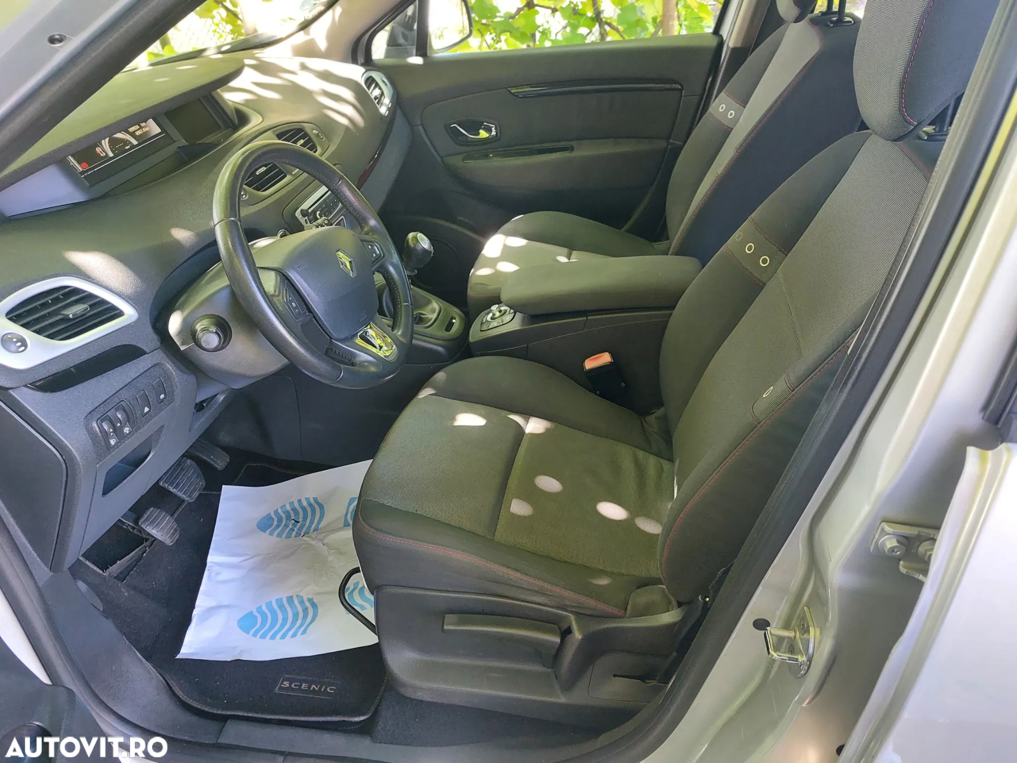 Renault Grand Scenic 1.5 dCi Privilege - 13