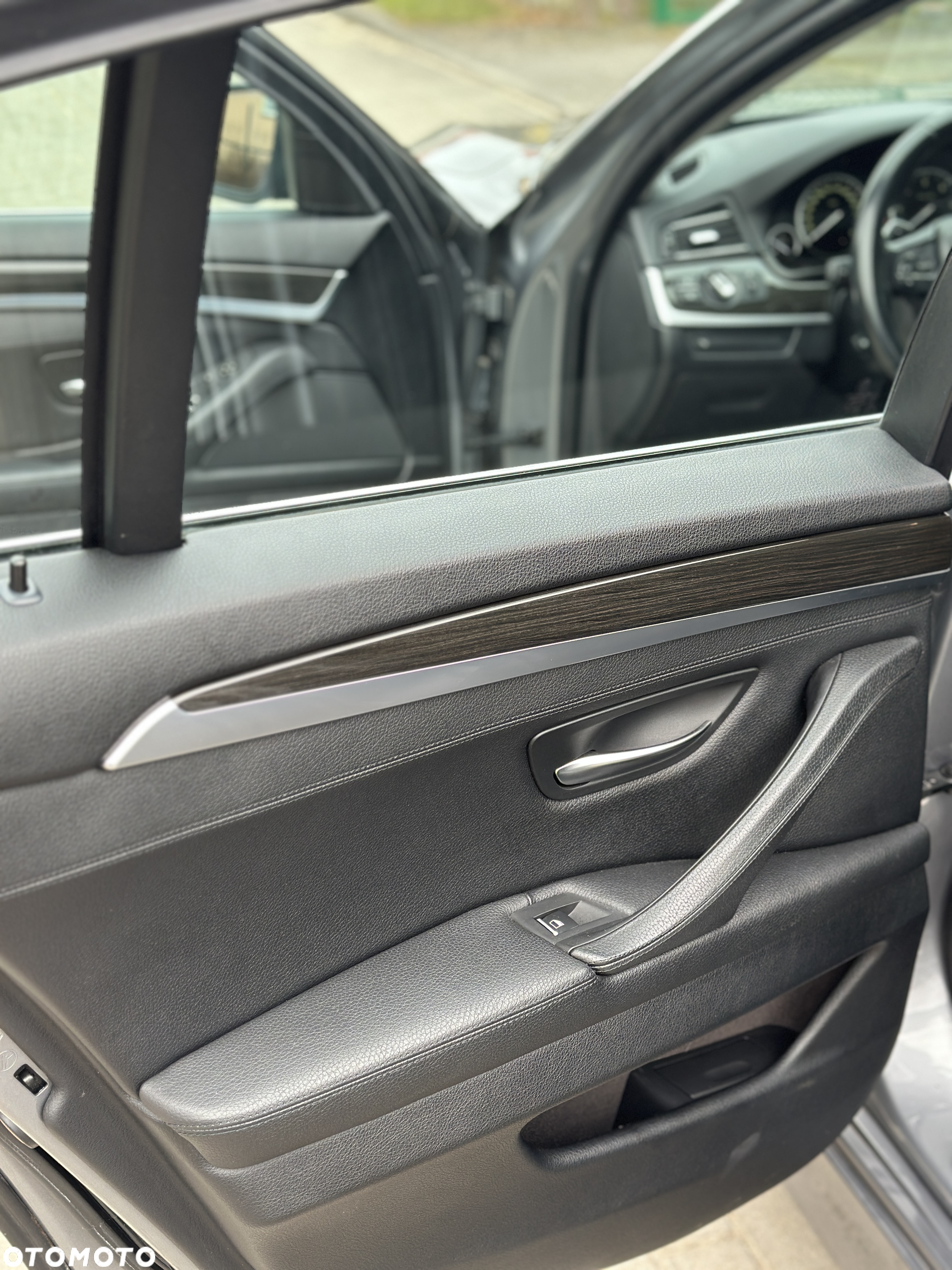 BMW Seria 5 525d xDrive Luxury Line - 26