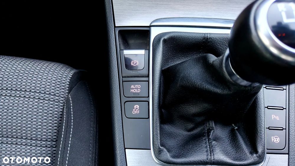 Volkswagen Passat 2.0 TDI Highline - 26