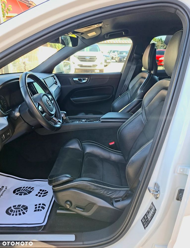 Volvo XC 60 D4 AWD Geartronic RDesign - 9