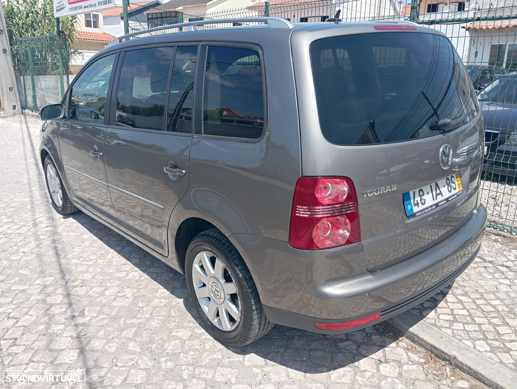 VW Touran 1.9 TDi Highline 7L - 3