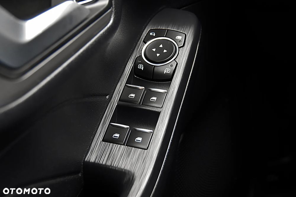 Ford Kuga 2.5 FHEV FWD Titanium - 39