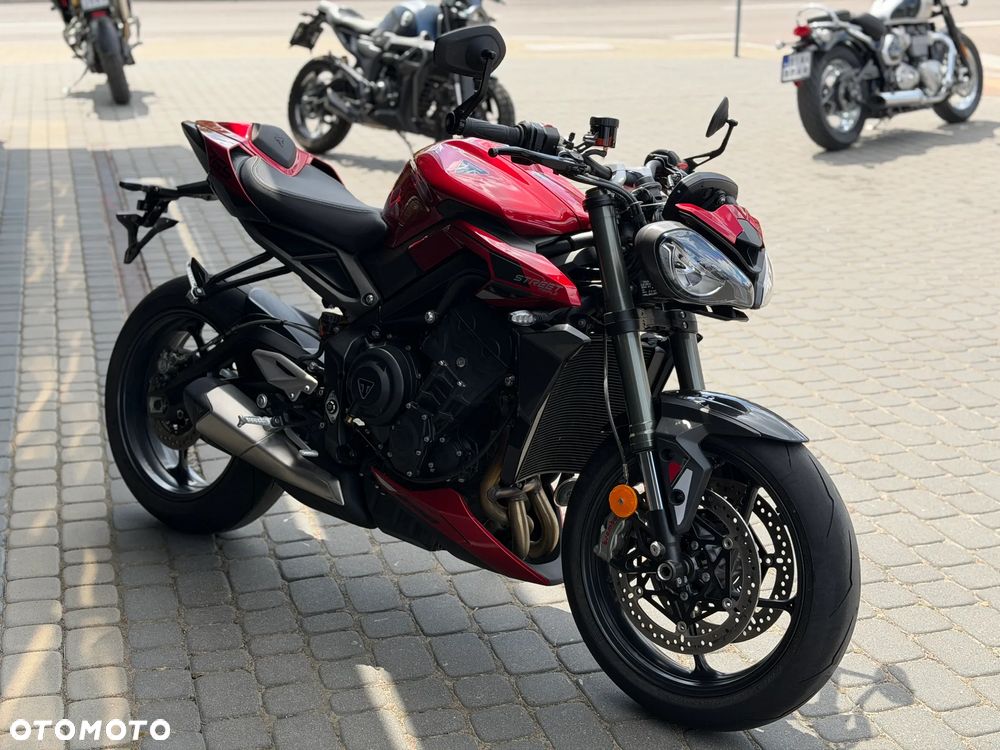 Triumph Street Triple - 14