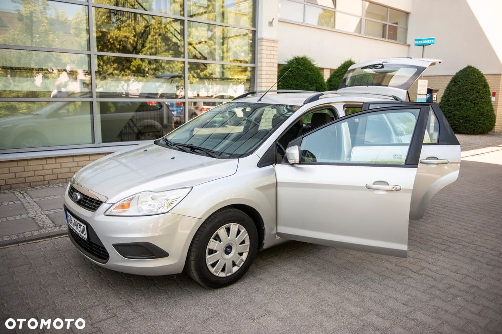Ford Focus 1.6 16V Style - 8